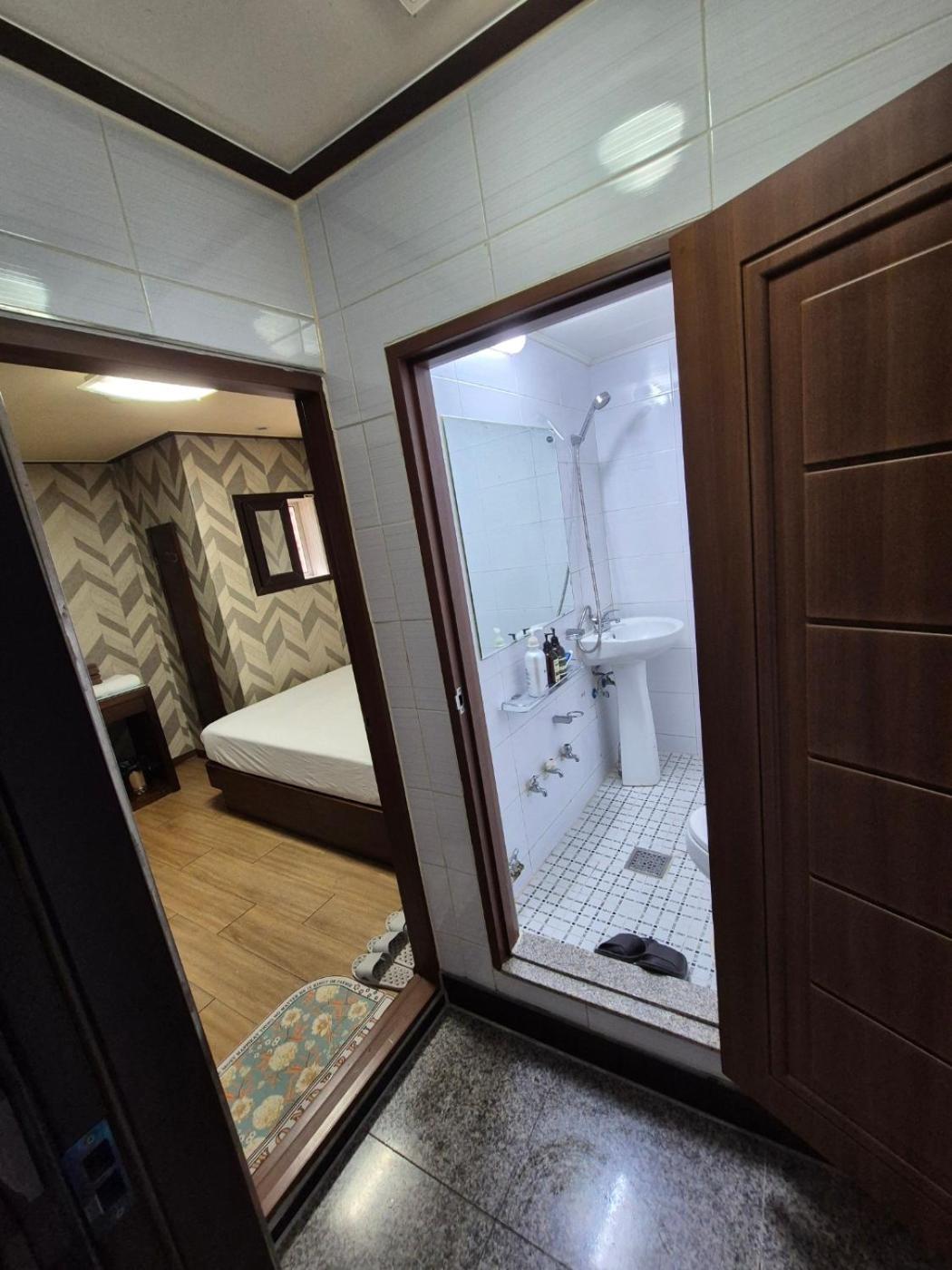 Joyful Stay Seoul Ngoại thất bức ảnh